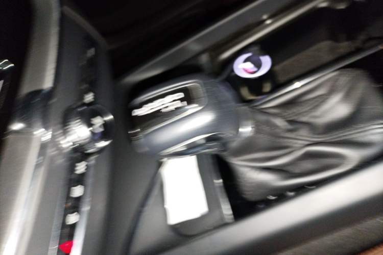 Used Volvo XC60 2019 T5 4x4 Smart Edition China V Standard Gear Lever