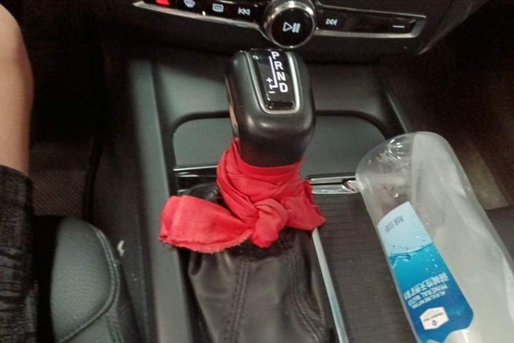 Used Volvo XC60 2019 T5 4x4 Smart Edition China VI Standard Gear Lever