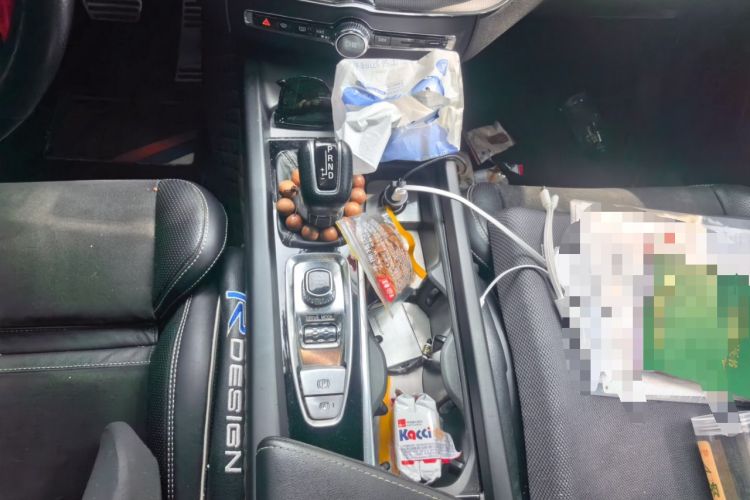 Used Volvo XC60 2019 T5 4x4 Zhiyuan Sport Edition China V Standard Gear Lever