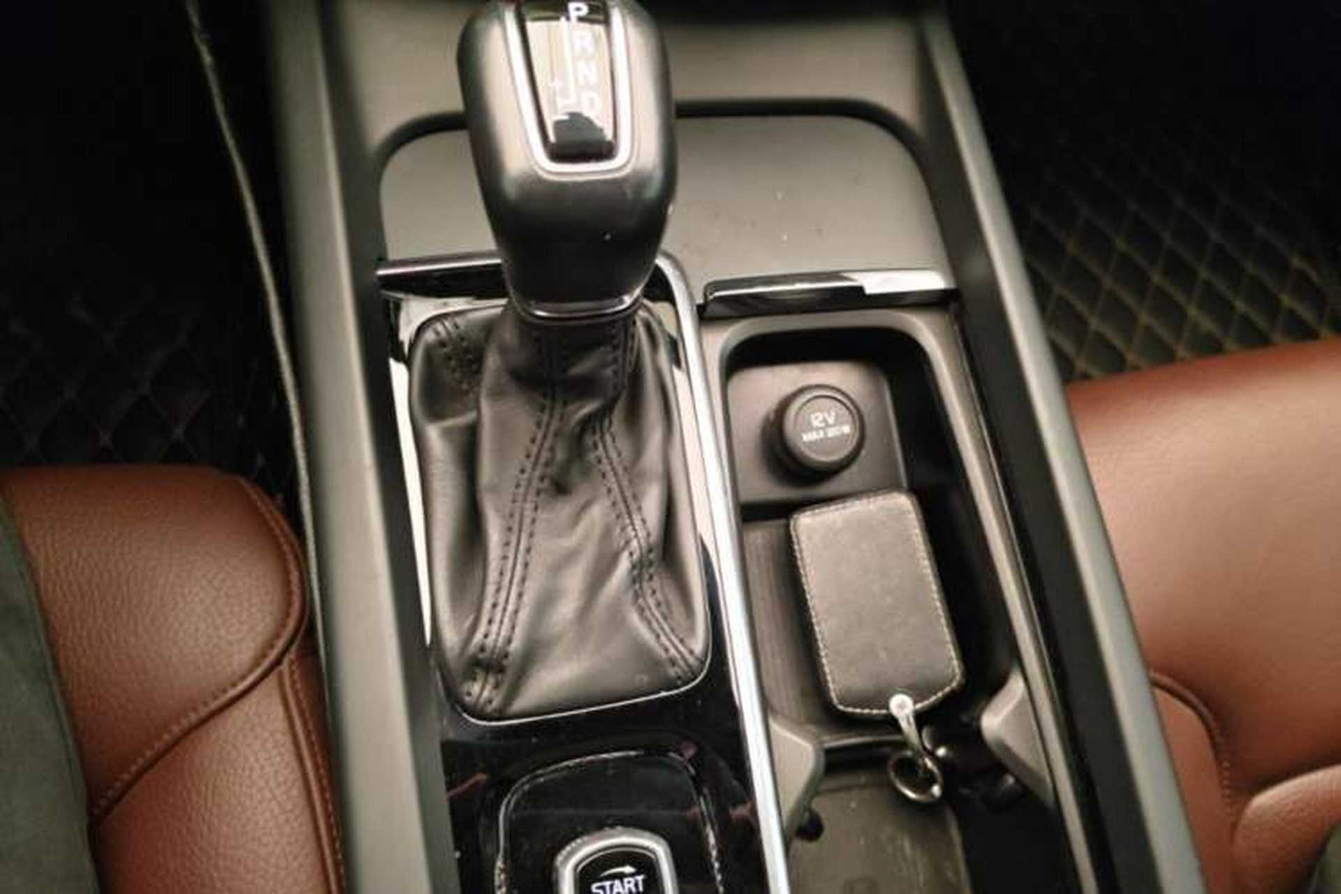 Used Volvo XC60 2019 T5 4x4 Smart Edition China VI Standard Gear Lever