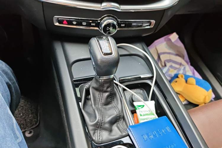 Used Volvo XC60 2019 T5 4x4 Smart Edition China V Standard Gear Lever