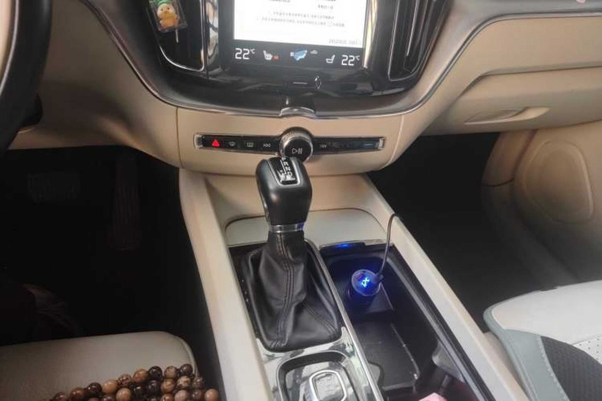 Used Volvo XC60 2019 T5 4x4 Smart Edition China V Standard Gear Lever
