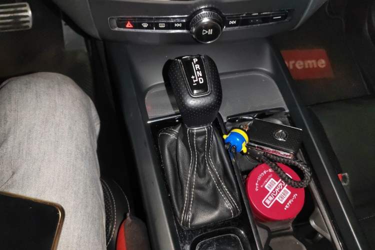 Used Volvo XC60 2019 T5 4x4 Zhiyuan Sport Edition China V Standard Gear Lever