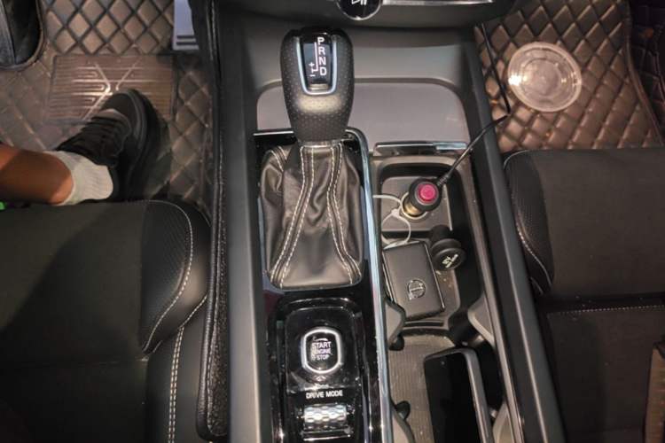 Used Volvo XC60 2019 T5 4x4 Zhiyuan Sport Edition China V Standard Gear Lever