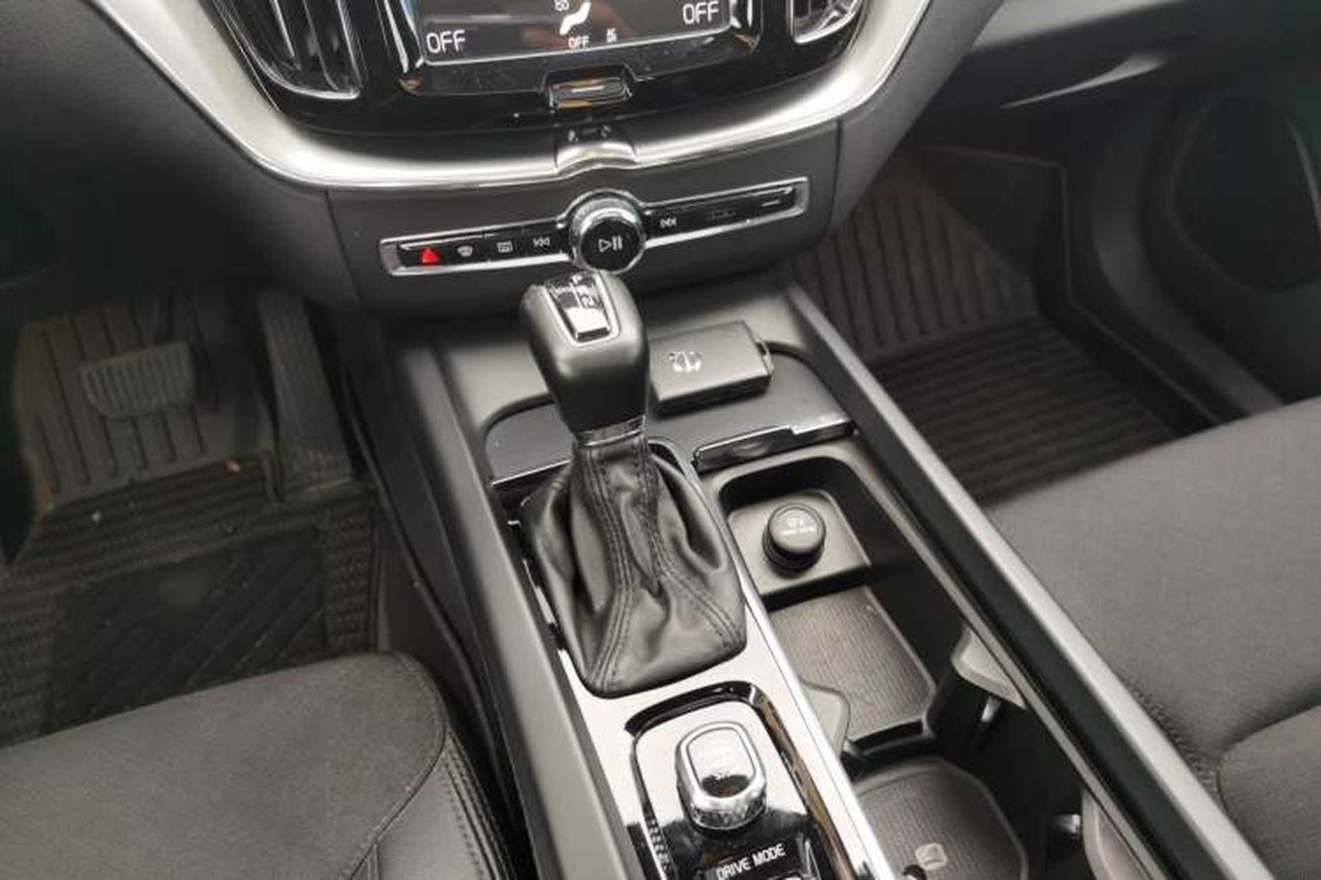 Used Volvo XC60 2019 T4 Zhiyi Edition China V Standard Gear Lever