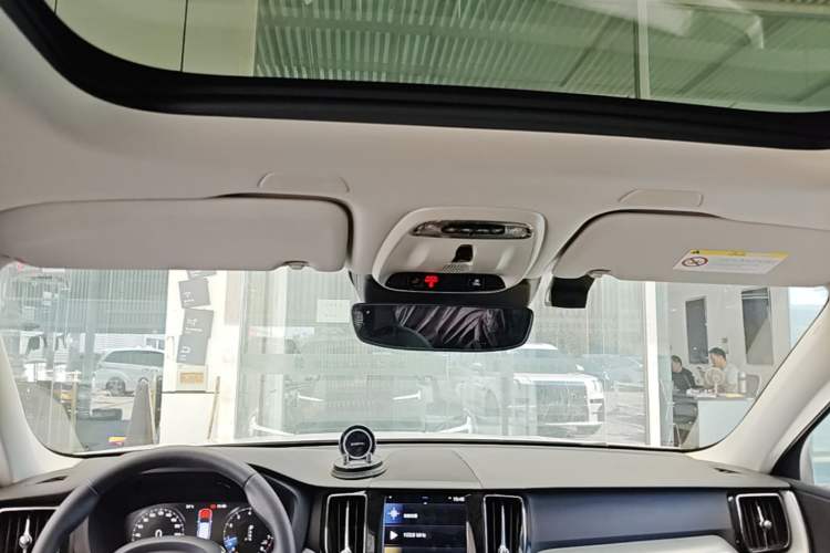 Used Volvo XC60 2019 T5 4x4 Smart Edition China V Standard Headliner