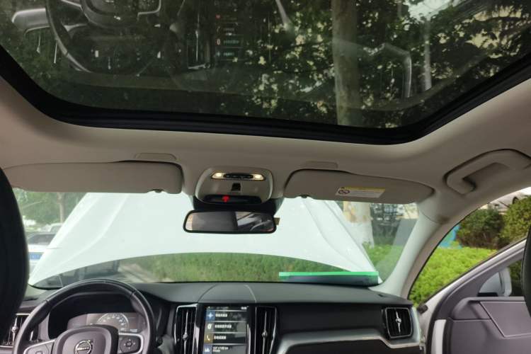 Used Volvo XC60 2019 T4 Zhiyi Edition China V Standard Headliner