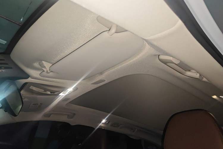 Used Volvo XC60 2019 T5 4x4 Smart Edition China V Standard Headliner