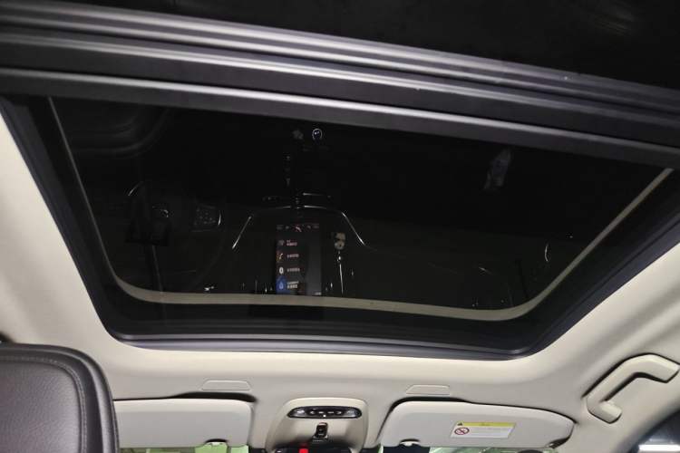 Used Volvo XC60 2019 T5 4x4 Smart Edition China VI Standard Headliner
