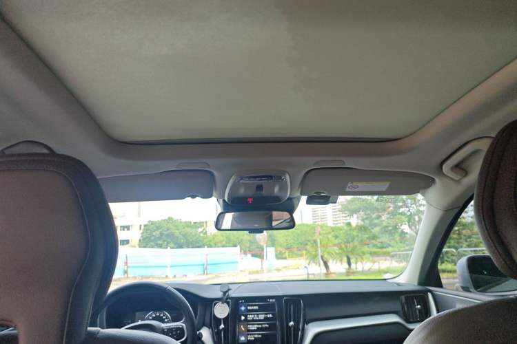 Used Volvo XC60 2019 T5 4x4 Smart Edition China VI Standard Headliner