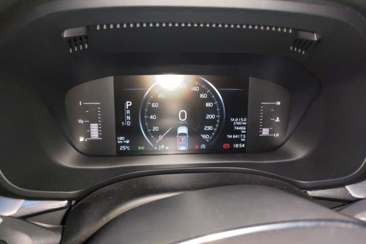 Used Volvo XC60 2019 T5 4x4 Smart Edition China V Standard Instrument Cluster