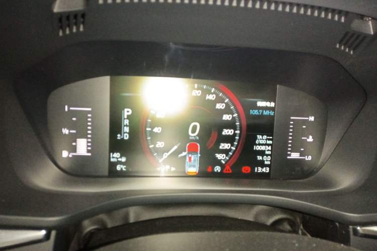 Used Volvo XC60 2019 T5 4x4 Smart Edition China VI Standard Instrument Cluster