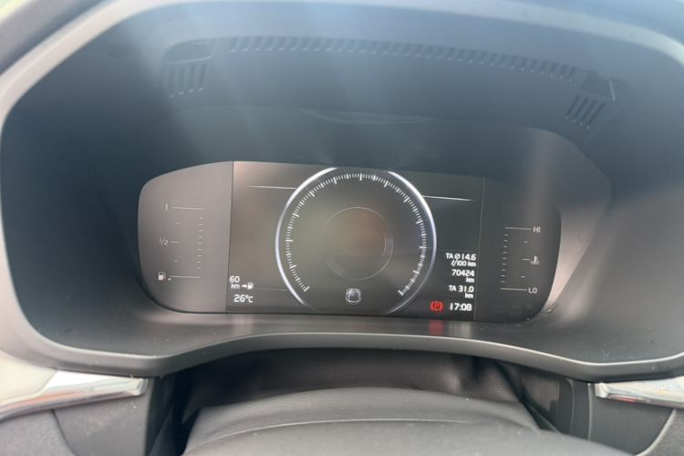 Used Volvo XC60 2019 T5 4x4 Smart Edition China VI Standard Instrument Cluster