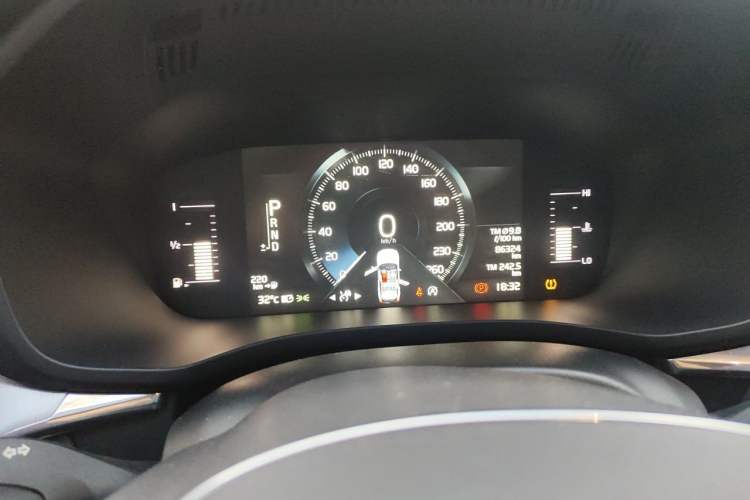 Used Volvo XC60 2019 T5 4x4 Smart Edition China V Standard Instrument Cluster