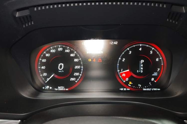 Used Volvo XC60 2019 T5 4x4 Smart & Dynamic Sport Edition China VI Standard Instrument Cluster
