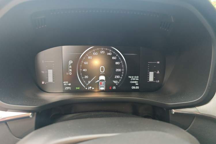 Used Volvo XC60 2019 T5 4x4 Smart Edition China VI Standard Instrument Cluster