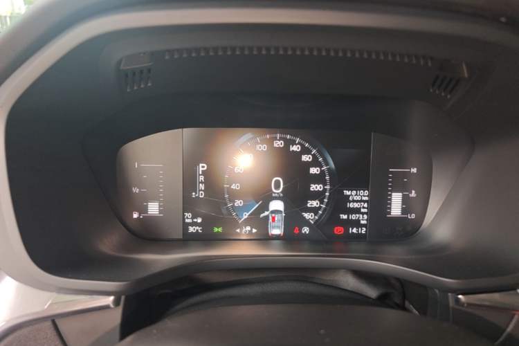 Used Volvo XC60 2019 T5 4x4 Smart Edition China VI Standard Instrument Cluster