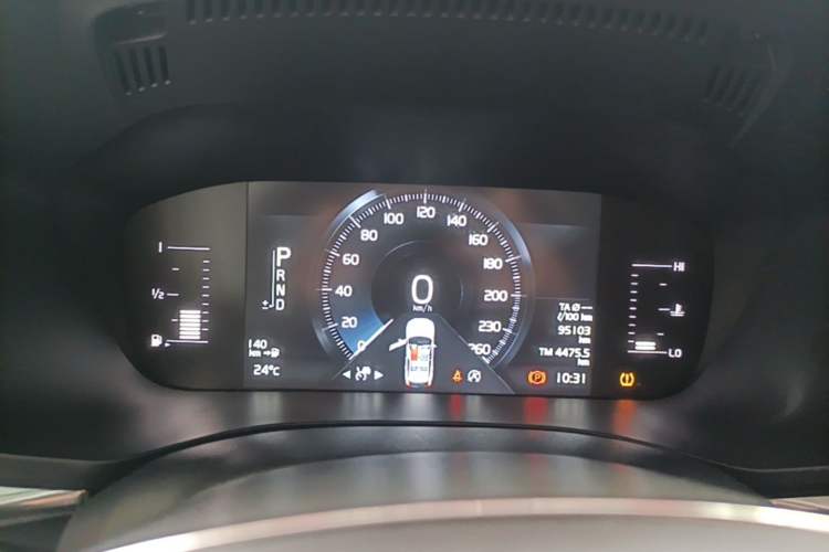 Used Volvo XC60 2019 T5 4x4 Smart Edition China VI Standard Instrument Cluster