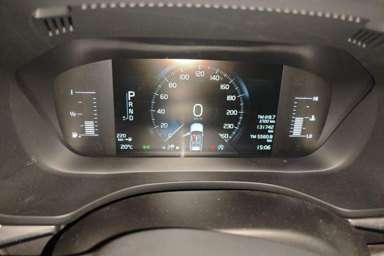 Used Volvo XC60 2019 T5 4x4 Smart Edition China VI Standard Instrument Cluster
