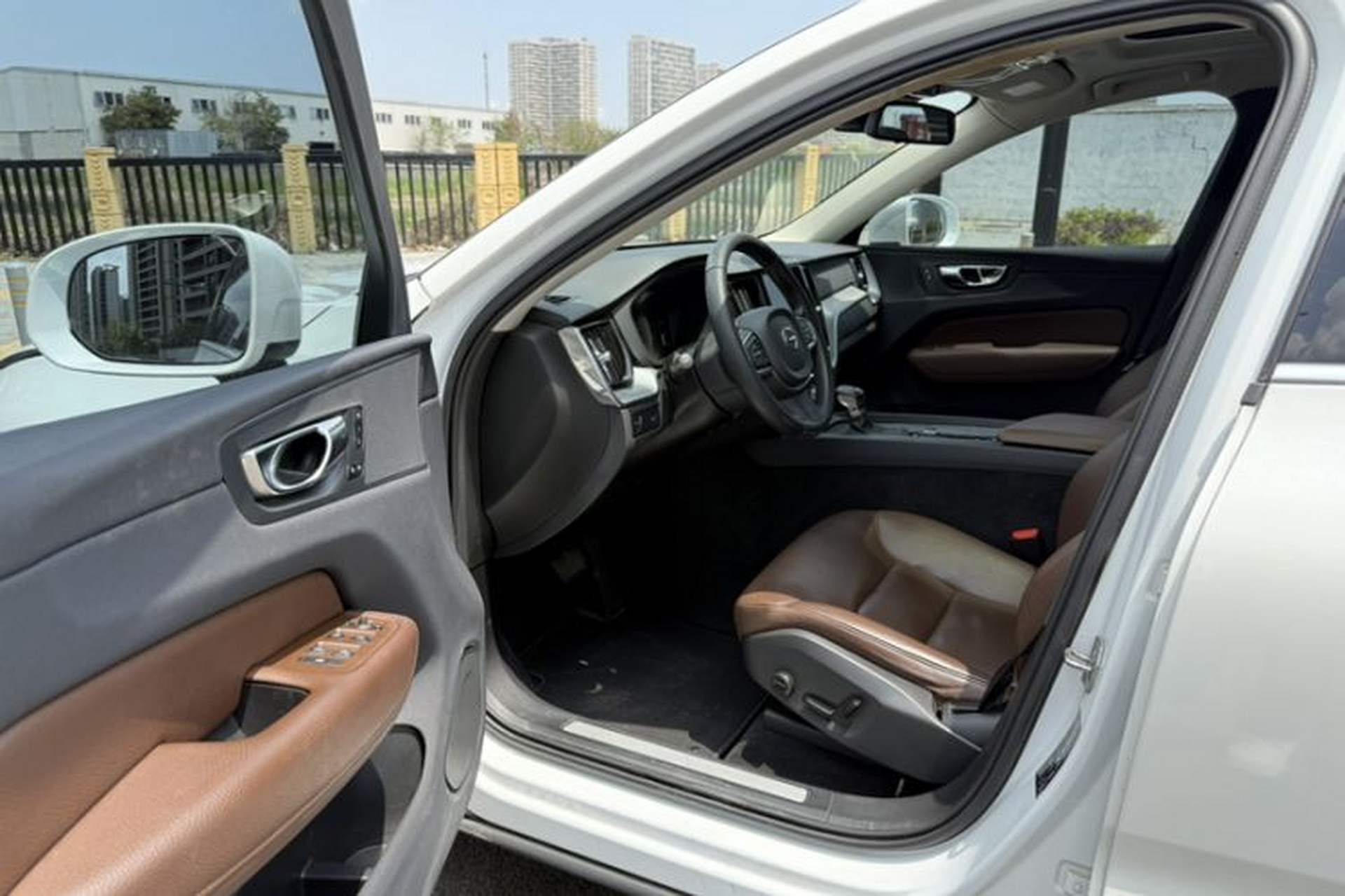 Used Volvo XC60 2019 T5 4x4 Smart Edition China VI Standard Interior 10