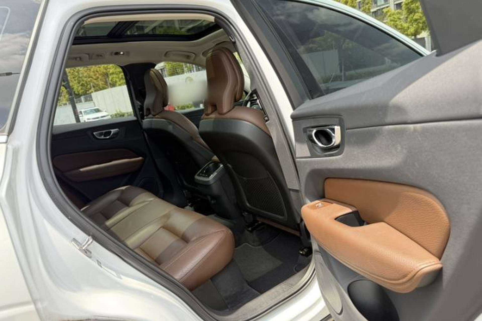 Used Volvo XC60 2019 T5 4x4 Smart Edition China VI Standard Interior 11