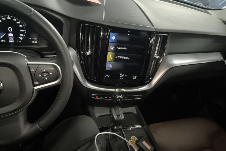 Used Volvo XC60 2019 T5 4x4 Smart Edition China V Standard Interior 2