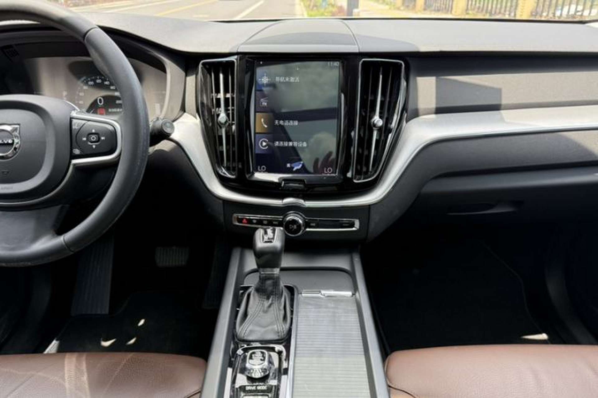 Used Volvo XC60 2019 T5 4x4 Smart Edition China VI Standard Interior 2