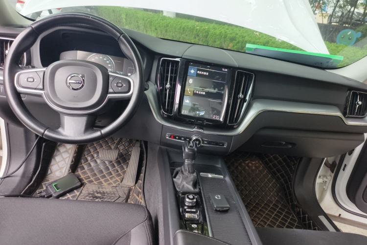 Used Volvo XC60 2019 T4 Zhiyi Edition China V Standard Interior 2