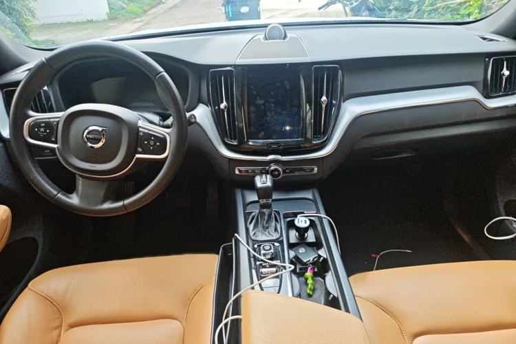 Used Volvo XC60 2019 T5 4x4 Smart Edition China V Standard Interior 2