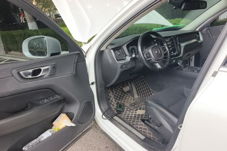 Used Volvo XC60 2019 T4 Zhiyi Edition China V Standard Interior 3
