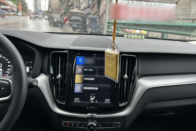 Used Volvo XC60 2019 T5 4x4 Smart Edition China VI Standard Interior 6