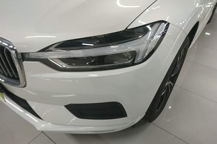 Used Volvo XC60 2019 T5 4x4 Smart Edition China V Standard Left Front Headlight
