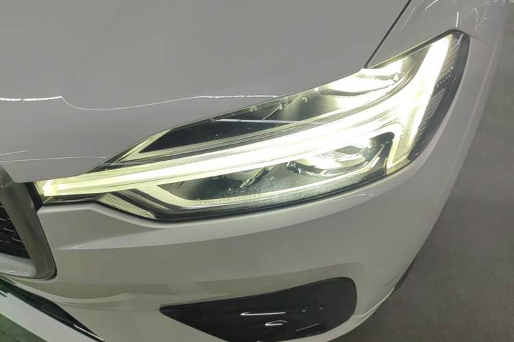 Used Volvo XC60 2019 T5 4x4 Zhiyuan Sport Edition China V Standard Left Front Headlight
