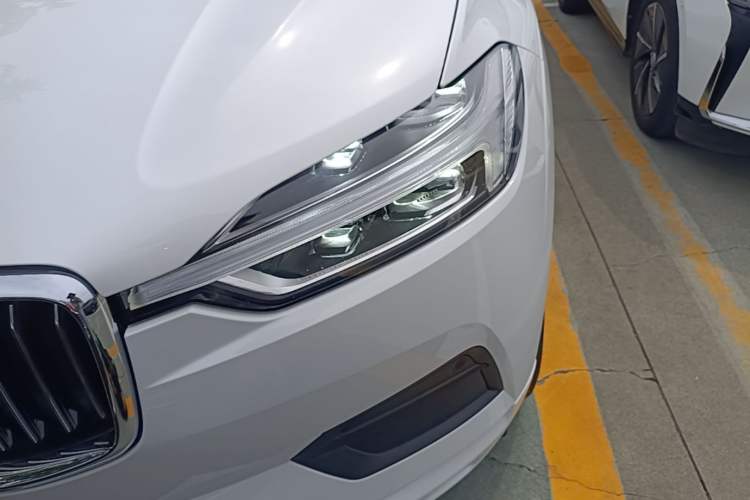 Used Volvo XC60 2019 T5 4x4 Smart Edition China VI Standard Left Front Headlight