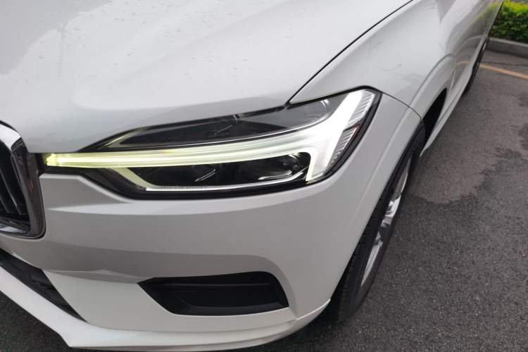 Used Volvo XC60 2019 T4 Zhiyi Edition China V Standard Left Front Headlight