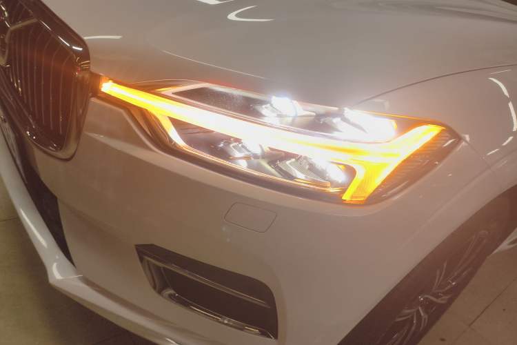 Used Volvo XC60 2019 T5 4x4 Zhiya Luxury Edition China V Standard Left Front Headlight