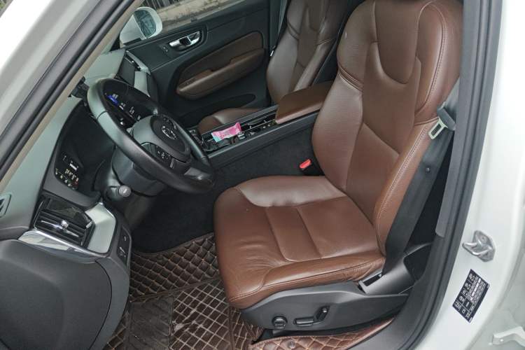 Used Volvo XC60 2019 T5 4x4 Smart Edition China VI Standard Left Front Seat