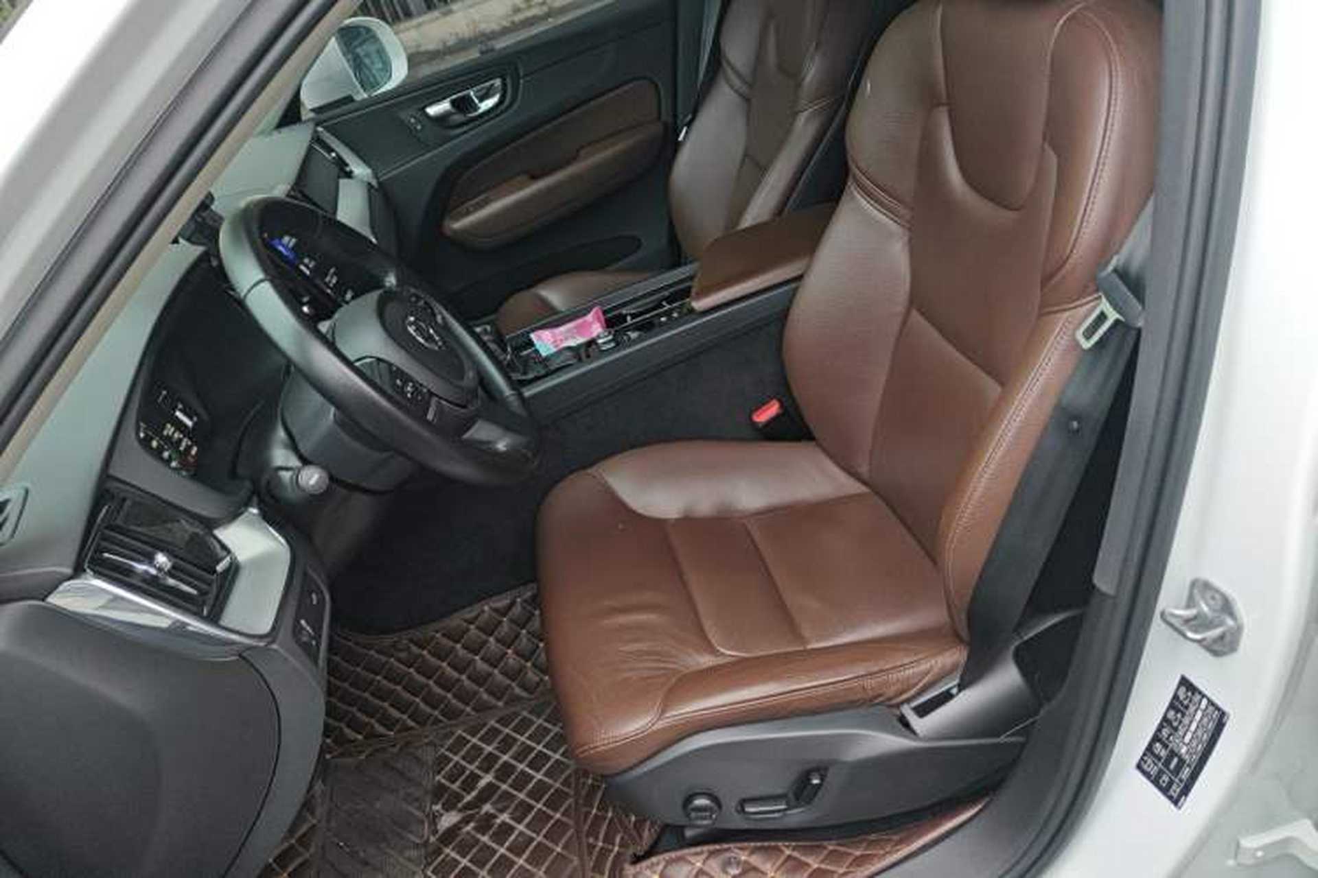 Used Volvo XC60 2019 T5 4x4 Smart Edition China VI Standard Left Front Seat