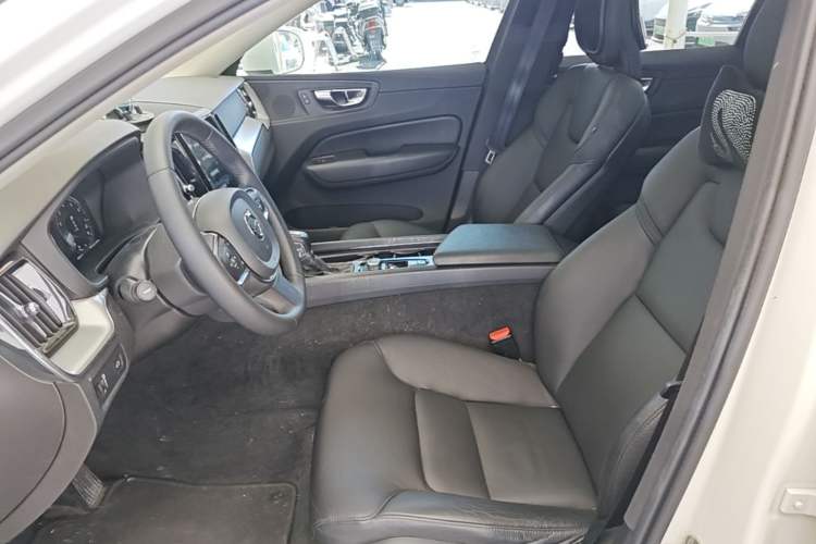 Used Volvo XC60 2019 T5 4x4 Smart Edition China V Standard Left Front Seat
