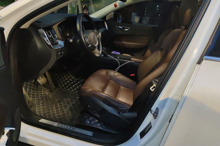 Used Volvo XC60 2019 T5 4x4 Smart Edition China V Standard Left Front Seat