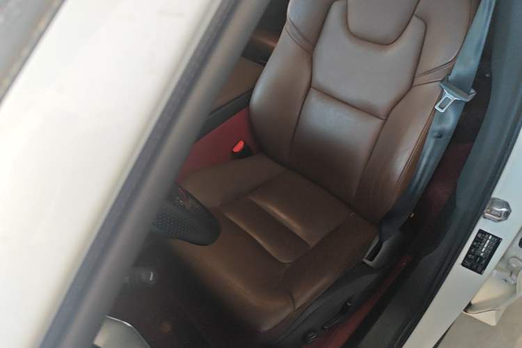 Used Volvo XC60 2019 T5 4x4 Smart Edition China V Standard Left Front Seat