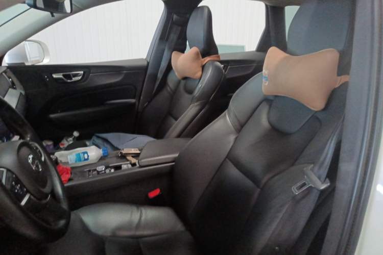 Used Volvo XC60 2019 T5 4x4 Smart Edition China VI Standard Left Front Seat