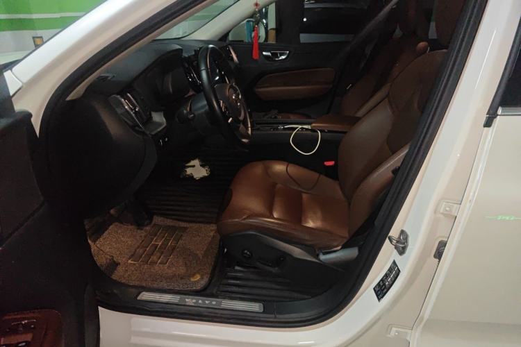 Used Volvo XC60 2019 T5 4x4 Smart Edition China V Standard Left Front Seat