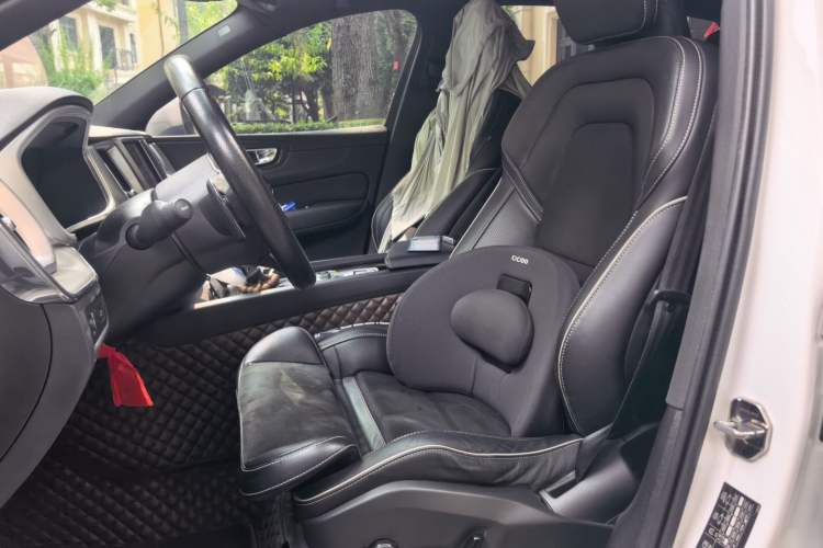 Used Volvo XC60 2019 T5 4x4 Zhiyuan Sport Edition China V Standard Left Front Seat