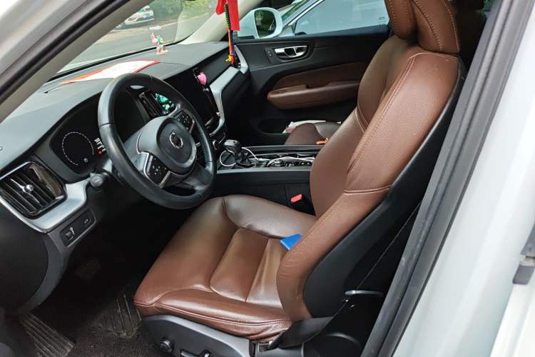 Used Volvo XC60 2019 T5 4x4 Smart Edition China V Standard Left Front Seat