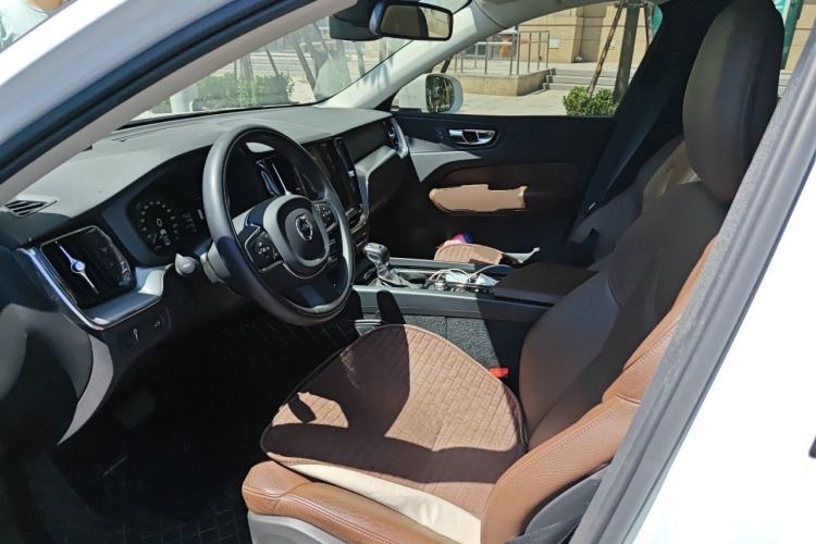 Used Volvo XC60 2019 T5 4x4 Smart Edition China VI Standard Left Front Seat