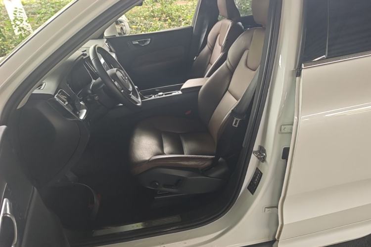Used Volvo XC60 2019 T5 4x4 Smart Edition China VI Standard Left Front Seat