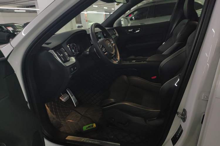 Used Volvo XC60 2019 T5 4x4 Zhiyuan Sport Edition China V Standard Left Front Seat