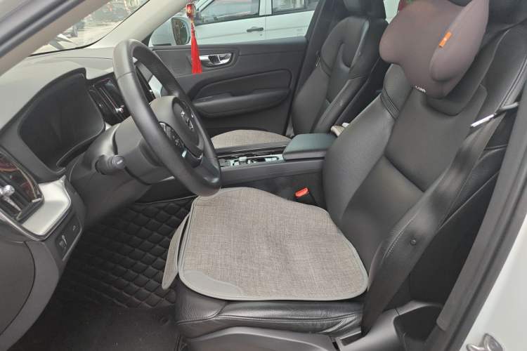 Used Volvo XC60 2019 T5 4x4 Smart Edition China VI Standard Left Front Seat