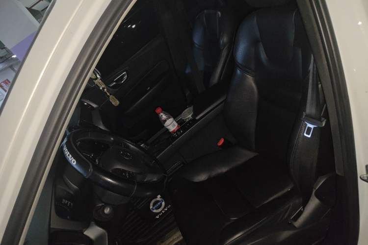 Used Volvo XC60 2019 T5 4x4 Smart Edition China V Standard Left Front Seat